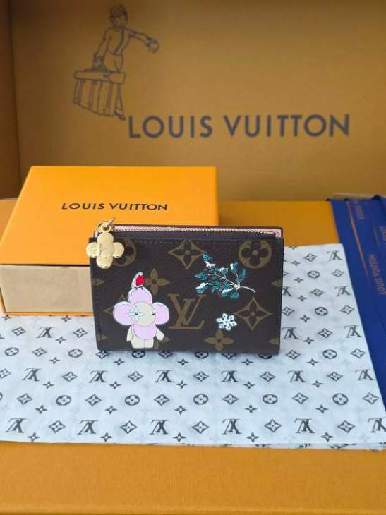 Picture of Louis Vuitton Wallets _SKUfw216498489fw